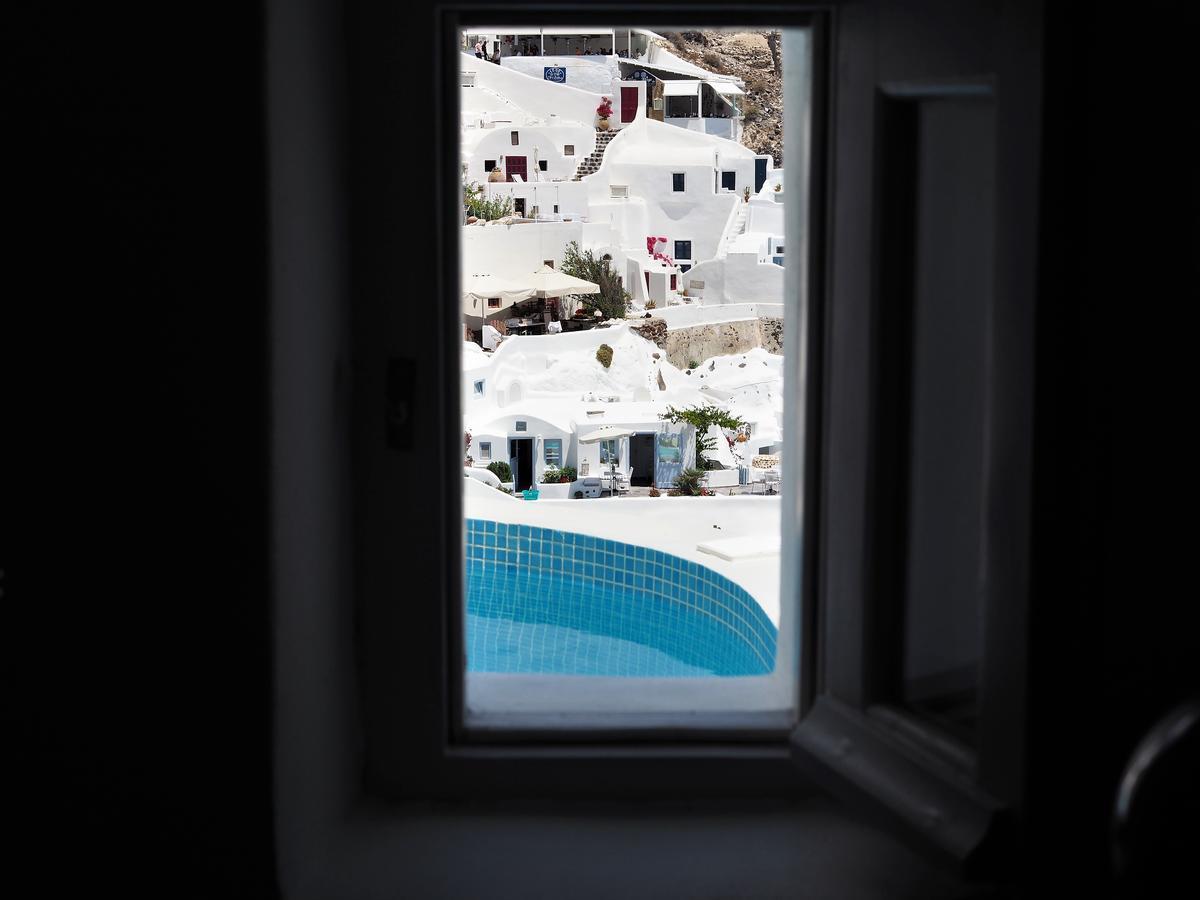 Aqua & Terra Traditional Cave * Oia (Santorini)