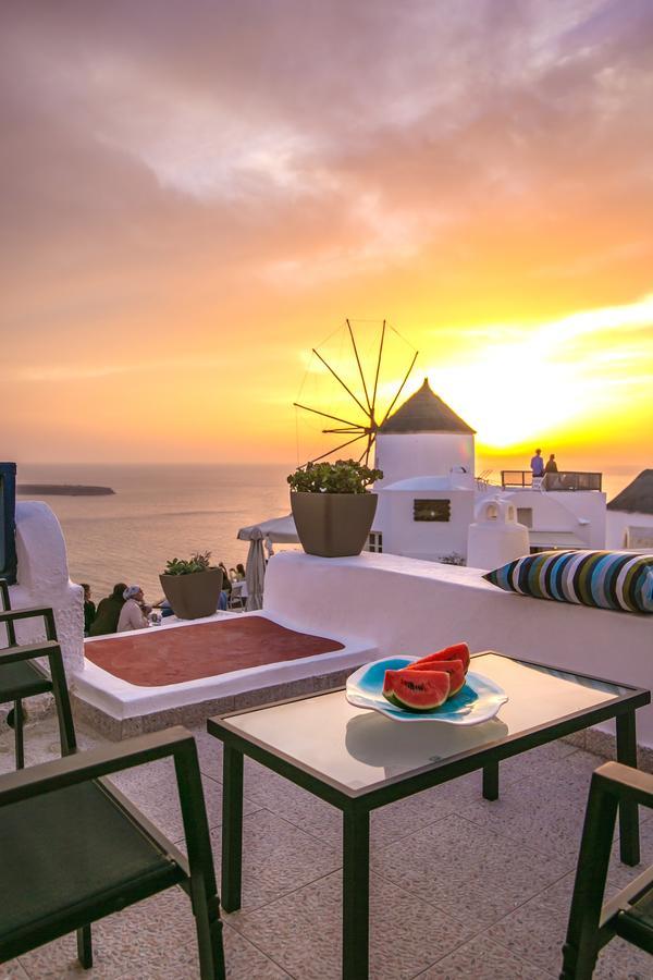 Evilio Oia (Santorini)