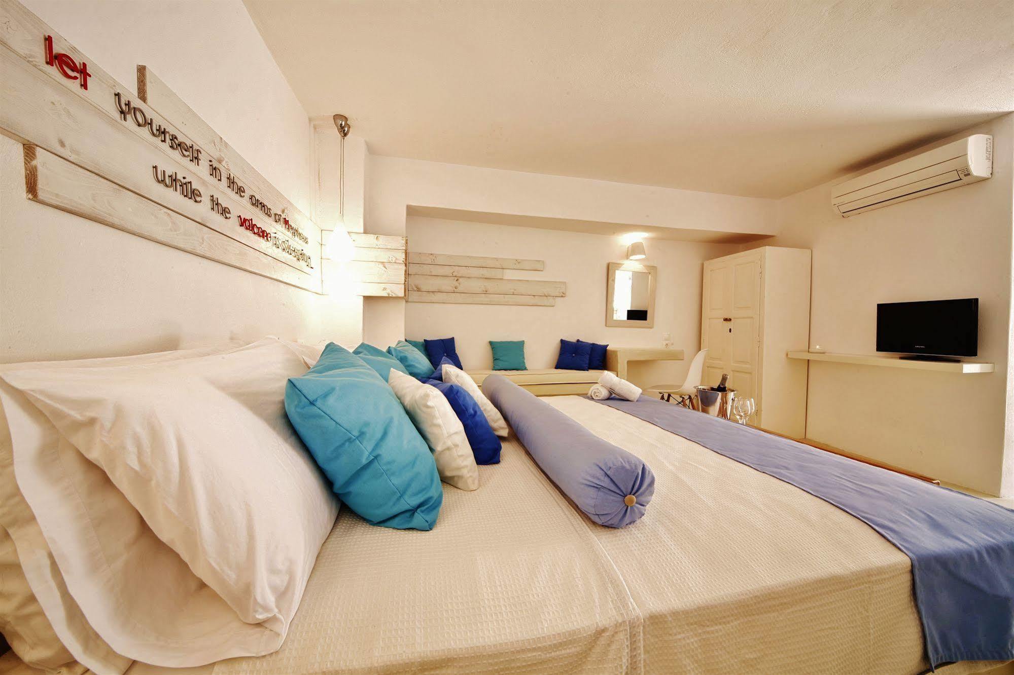 Hotel Chroma 3*