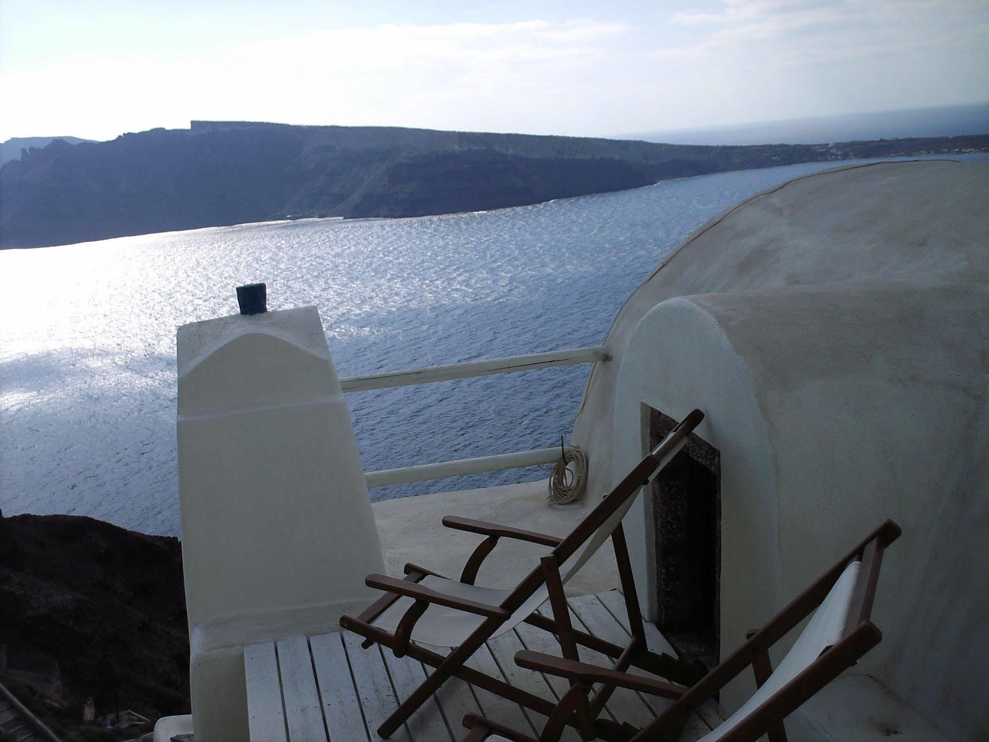 Fotinos Oia (Santorini)