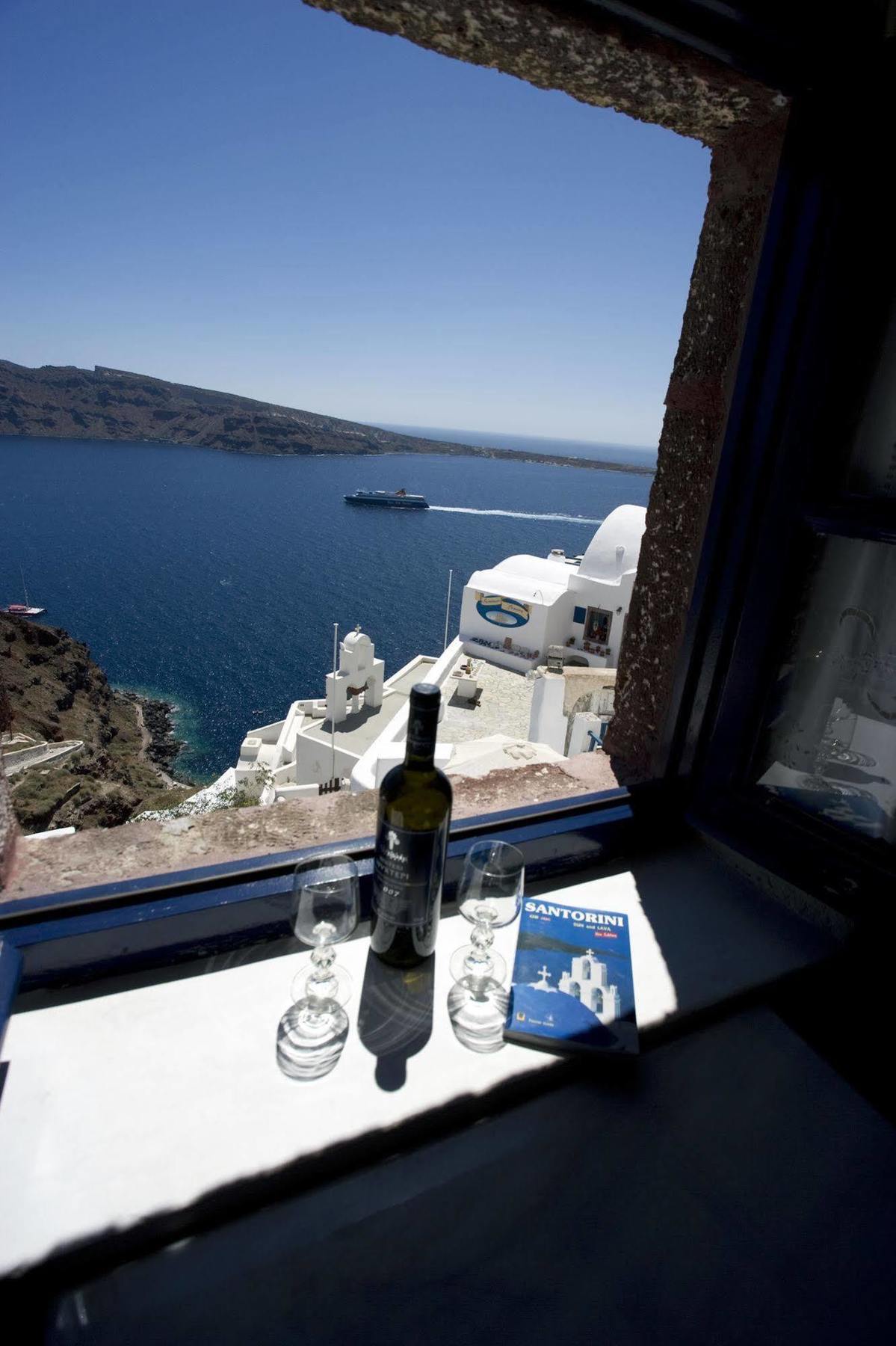 Fotinos * Oia (Santorini)