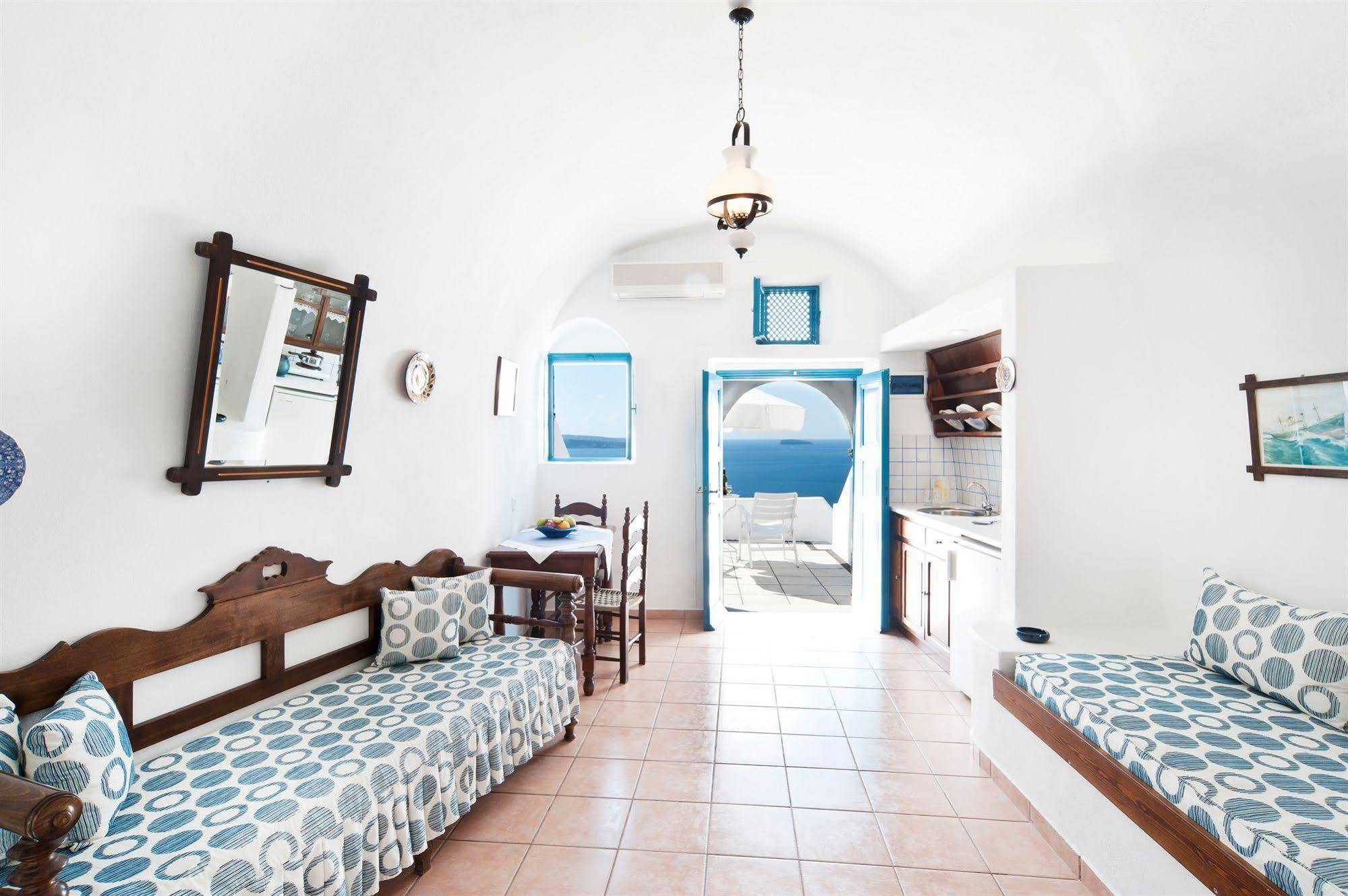 Nikos 4* Oia (Santorini)