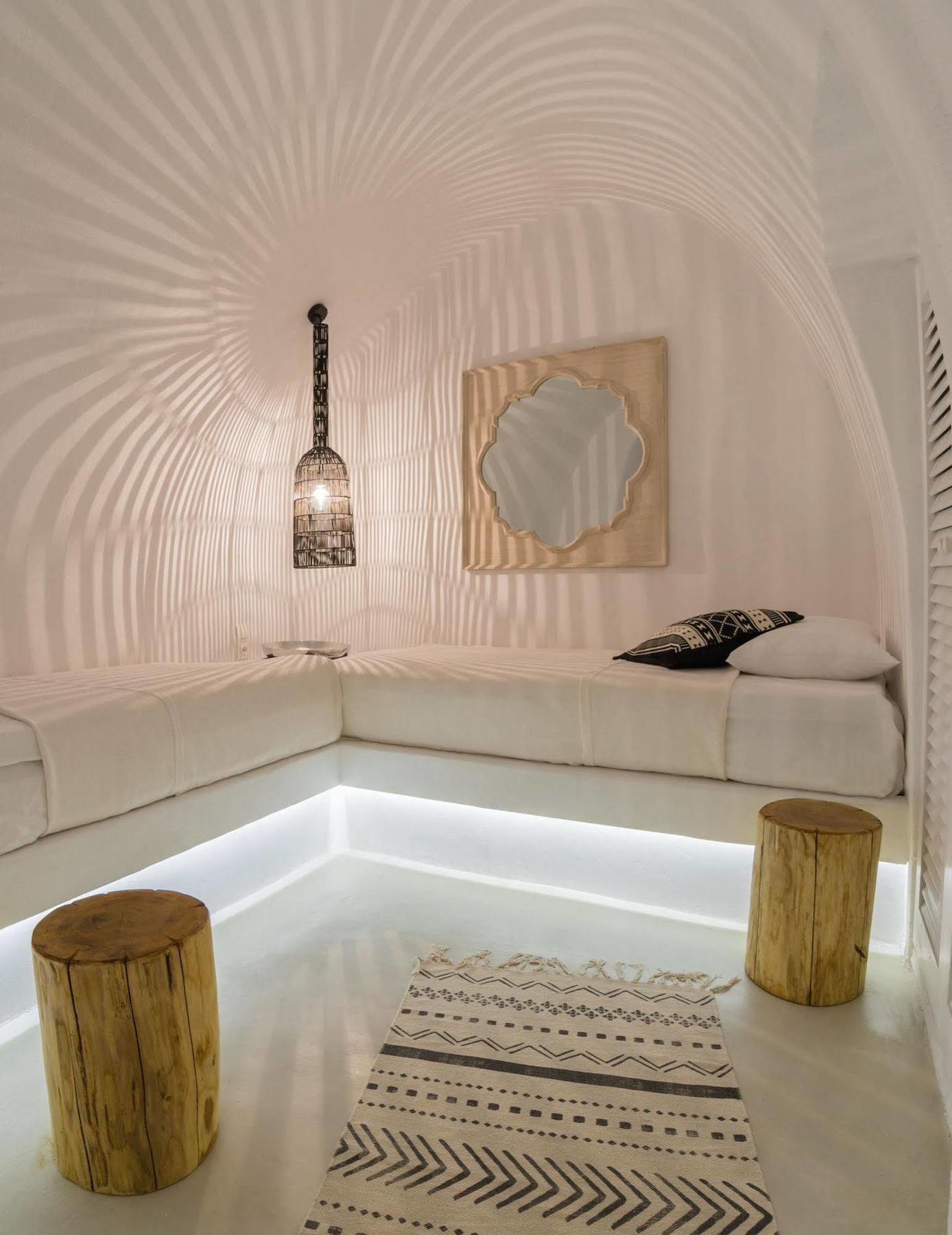 Villa Canvas