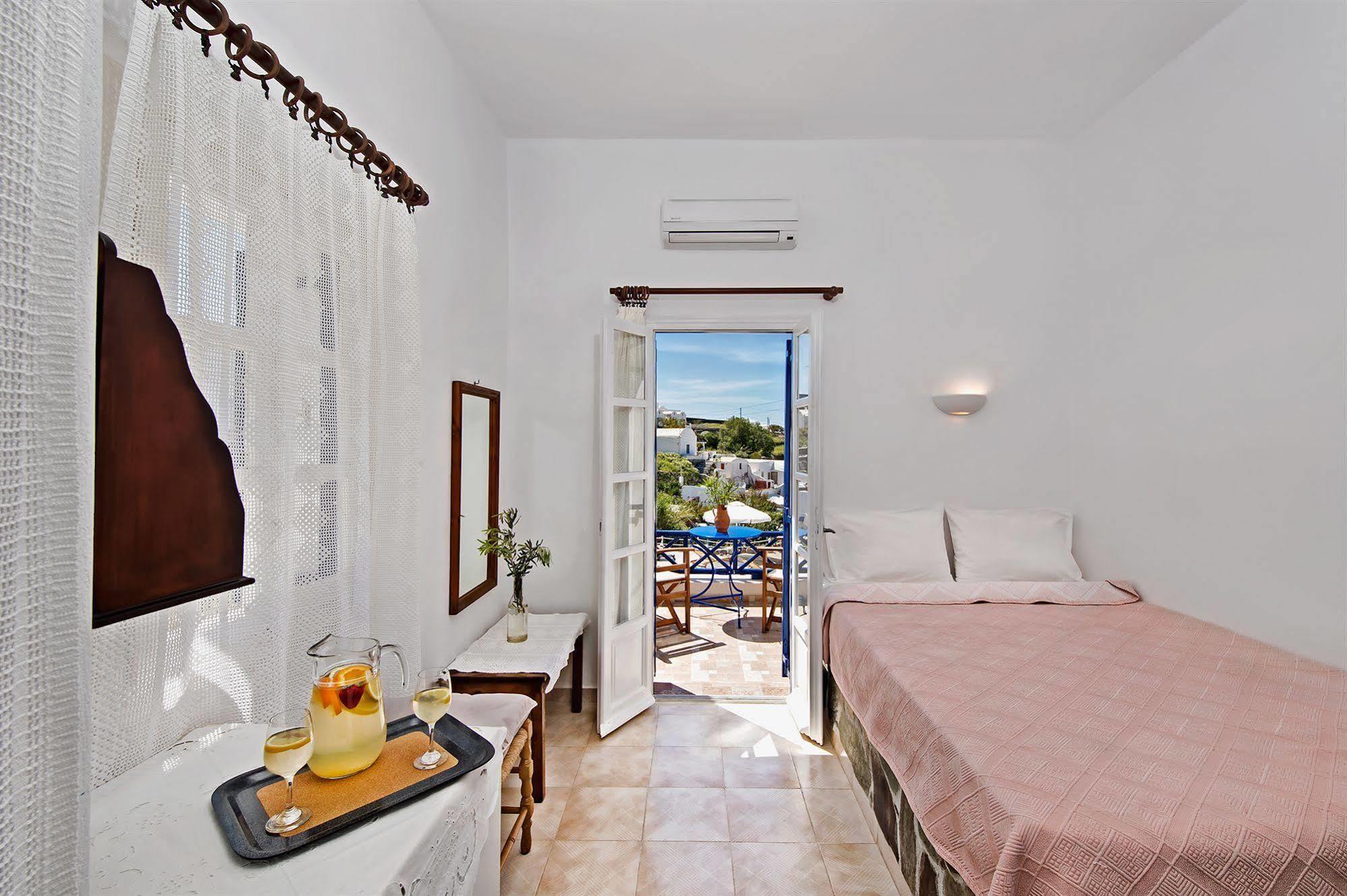 Aparthotel Pezoula Oia (Santorini)