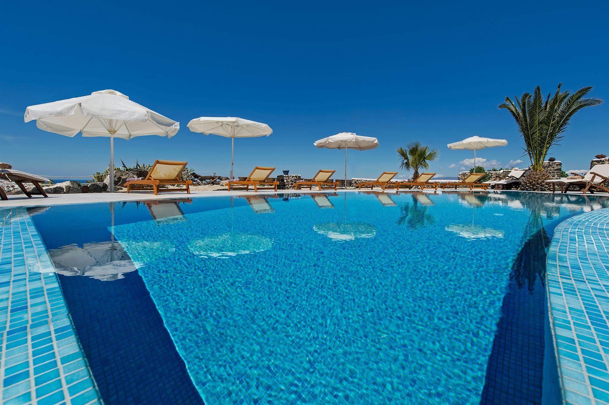 Aparthotel Pezoula Oia (Santorini)