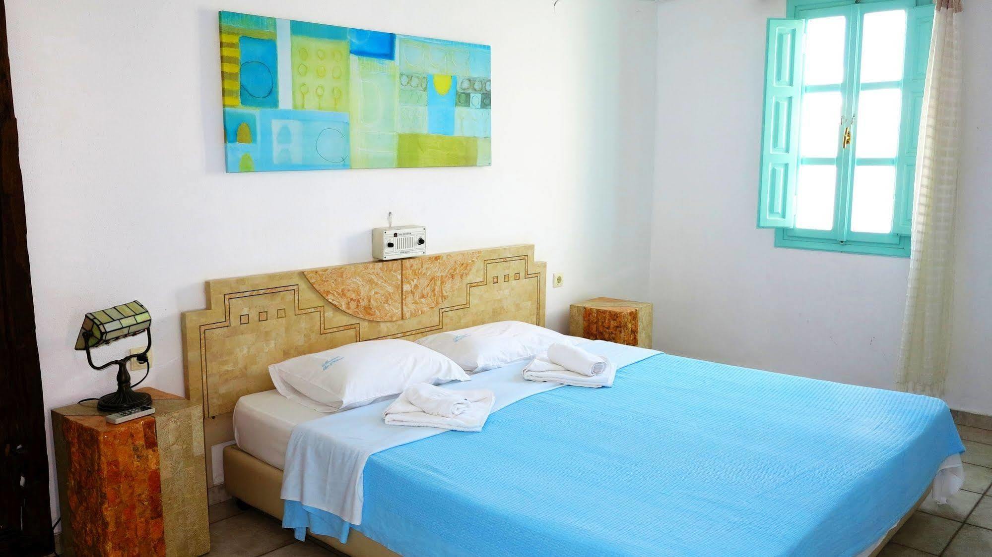 Museum Wellness 4* Oia (Santorini)