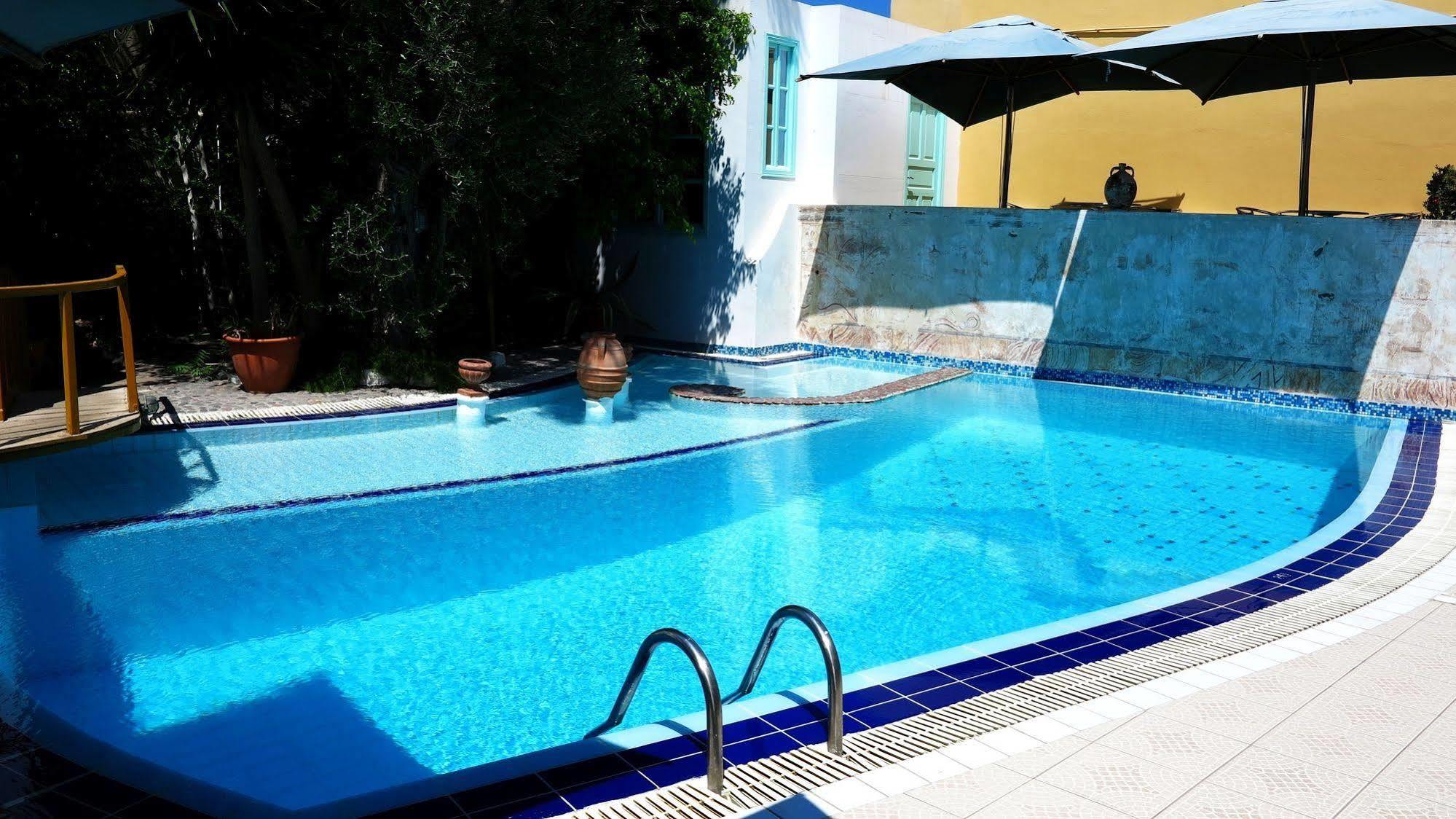 Hotel Museum Wellness Oia (Santorini)