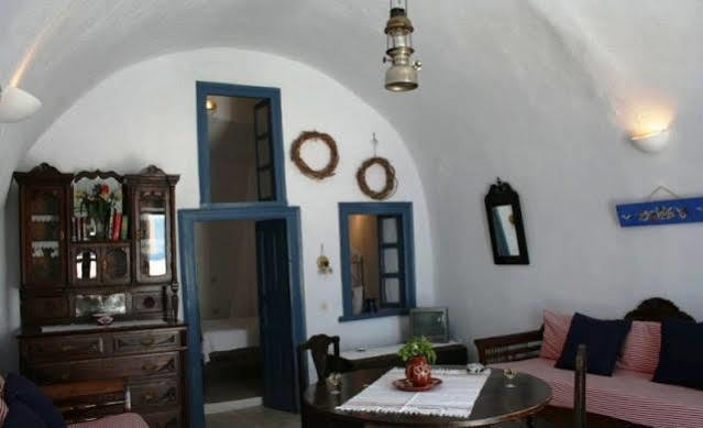 Lava Oia's * Ia