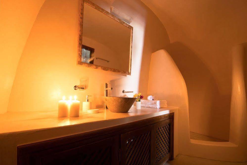 Enalion 3* Oia (Santorini)