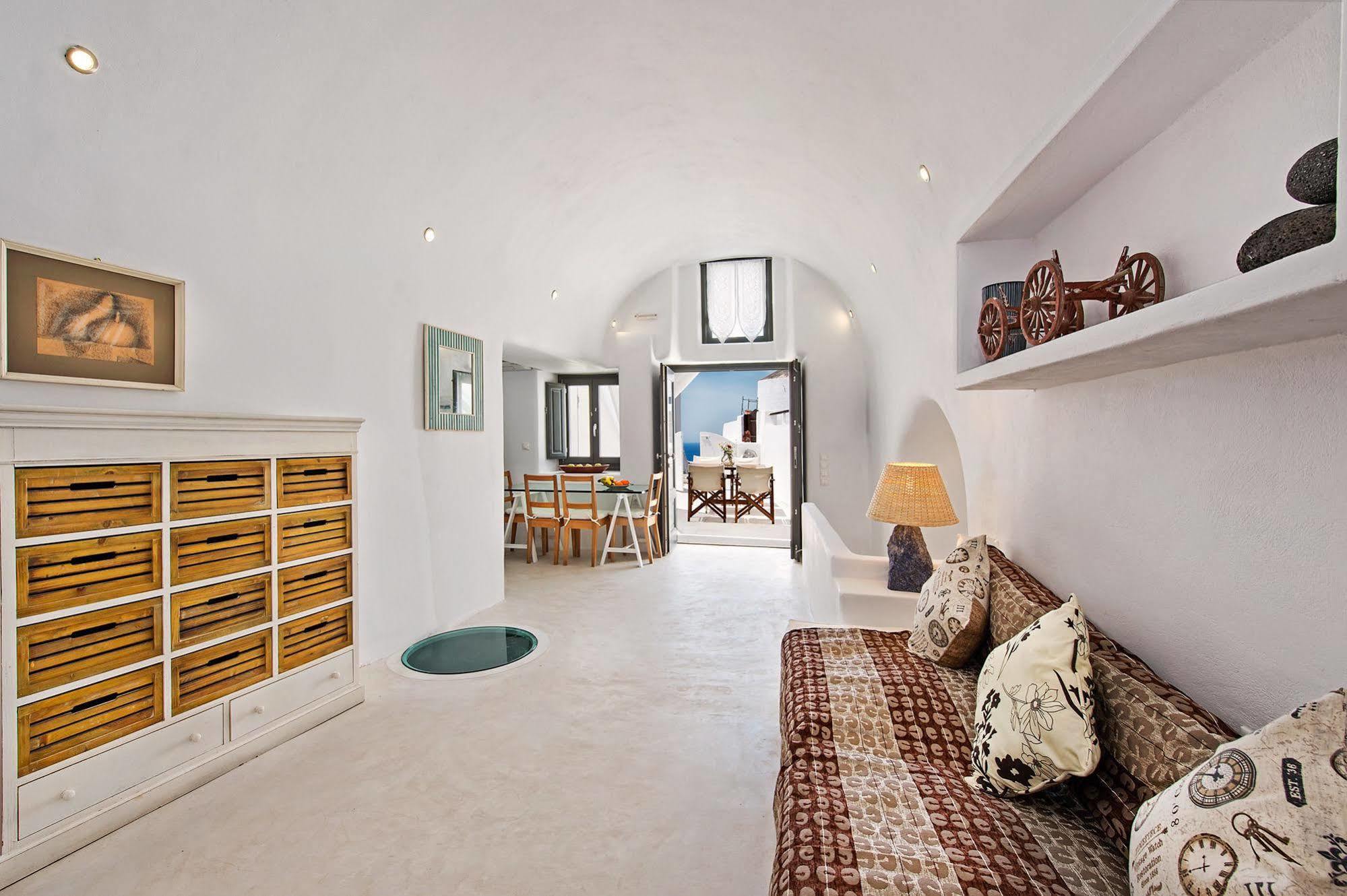 Canavaview By Thireon Oia (Santorini)