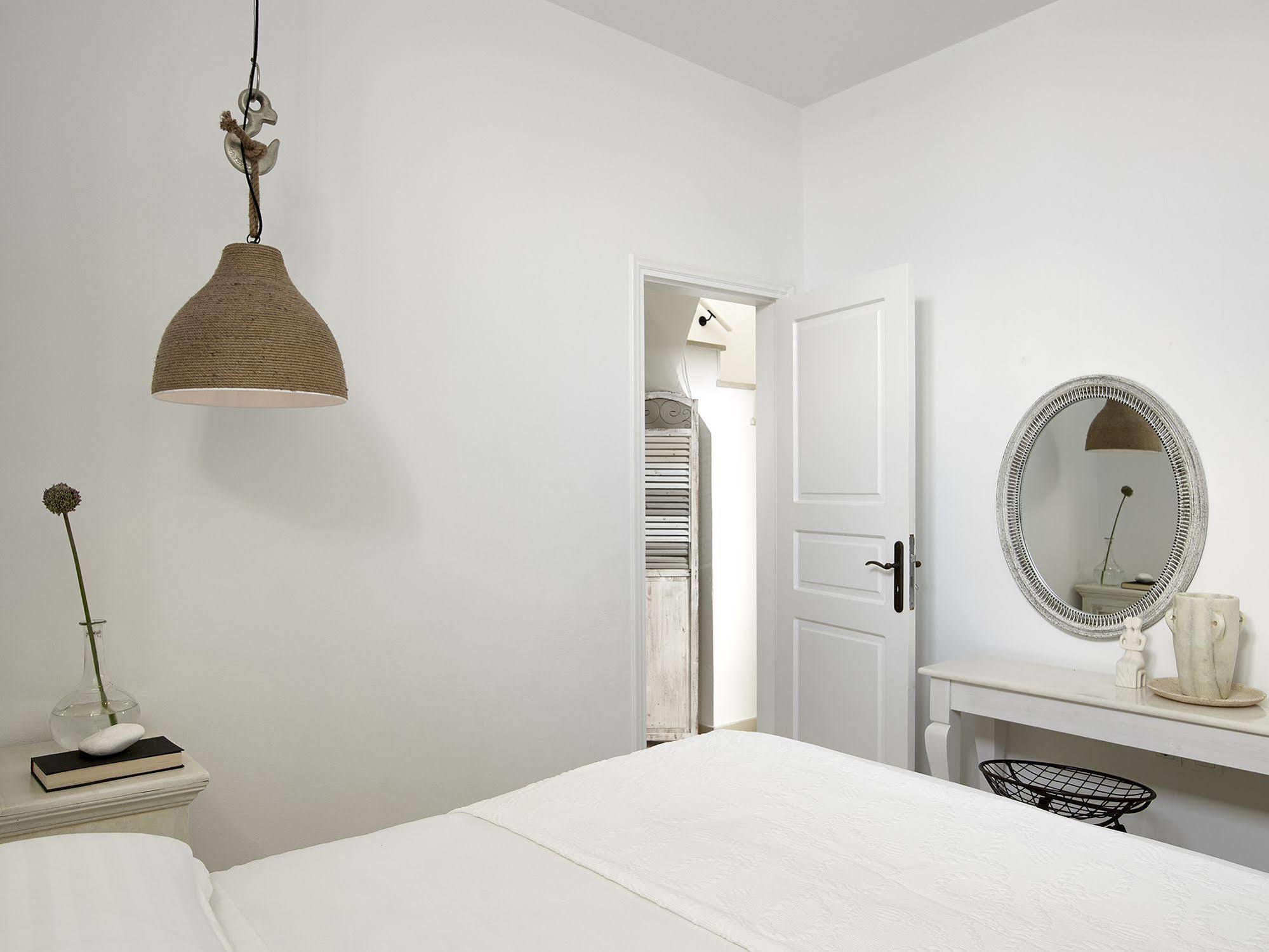 Mythique Villas & Suites Oia (Santorini)