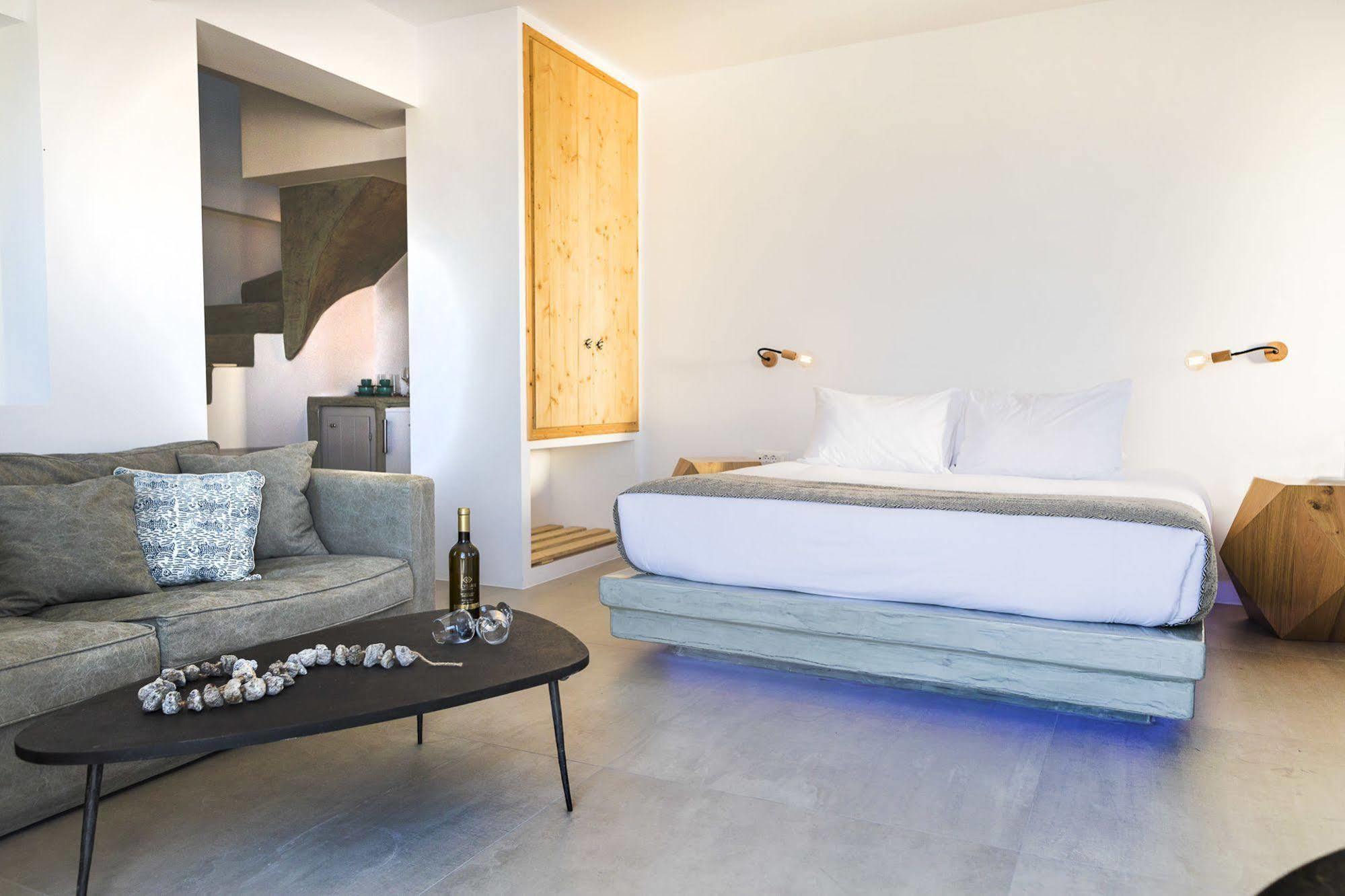Elysian Santorini Ia