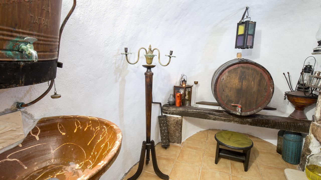 Mylopetres Traditional Finikia Ia