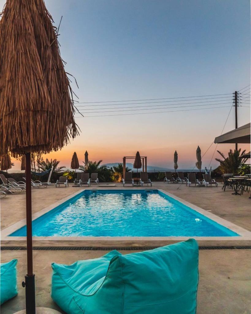 Ecoxenia Oia (Santorini)