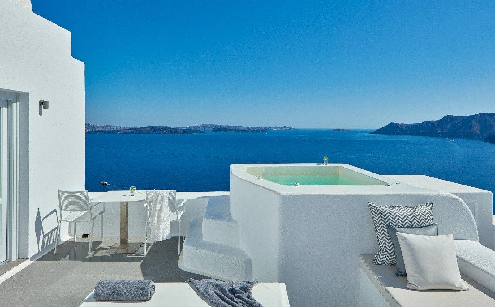 Katikies Santorini - The Leading Of The World