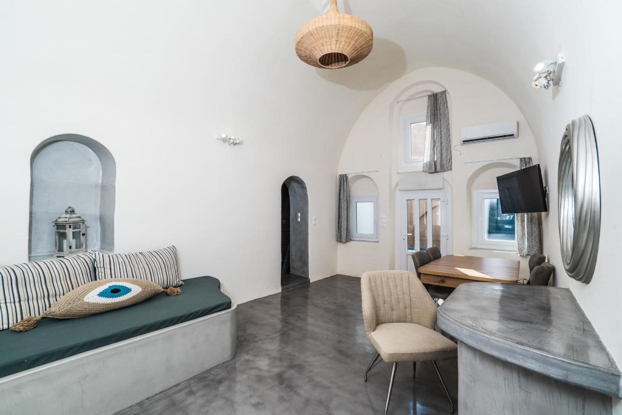 Thetis Cave Holiday home Oia (Santorini)