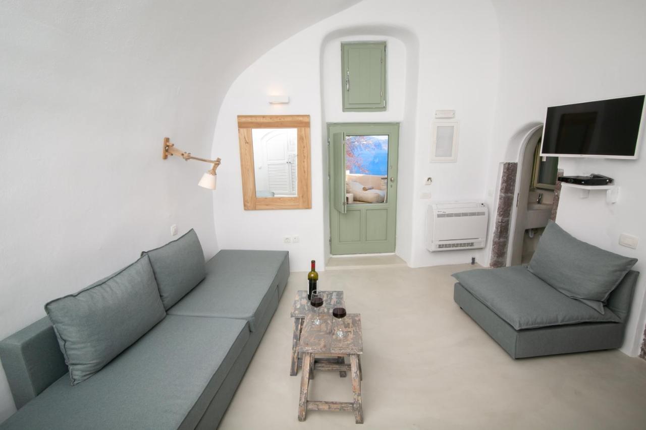 Opsis Cave House