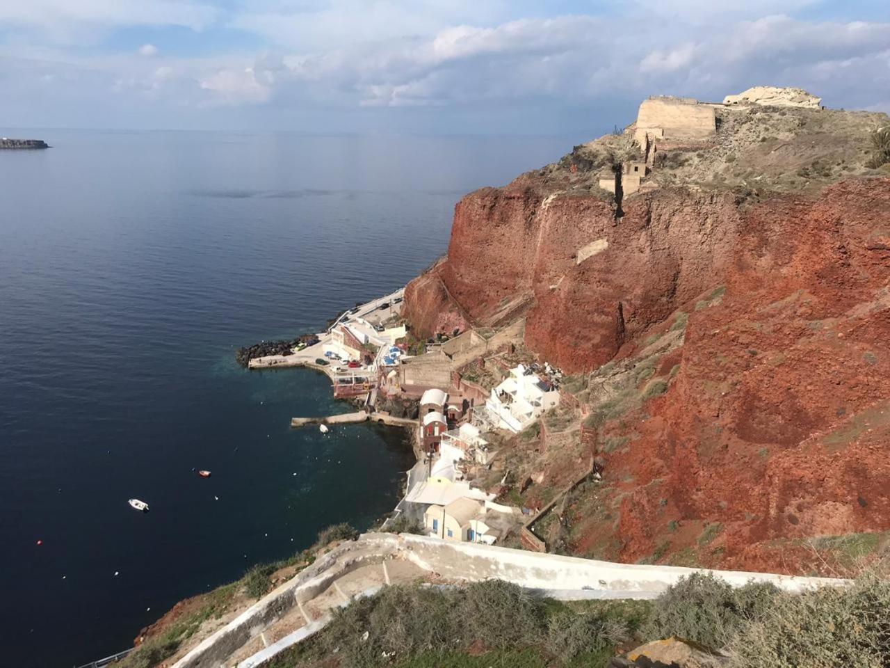 Fisherman's Nest In Ammoudi Bay/oia * Oia (Santorini)