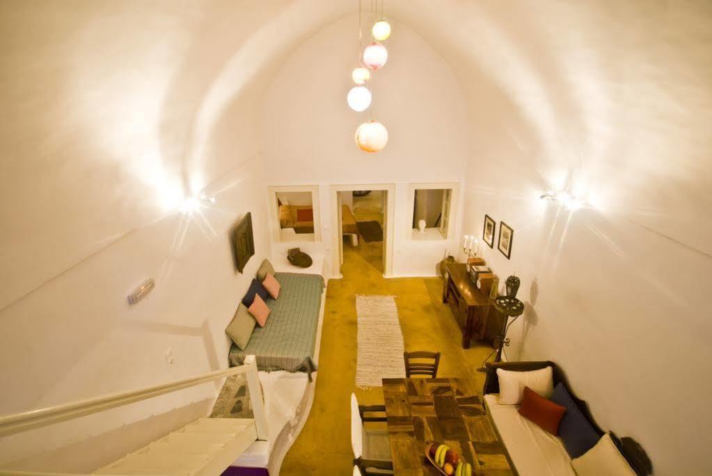 Zoe Aegeas Traditional Aparthotel 3*