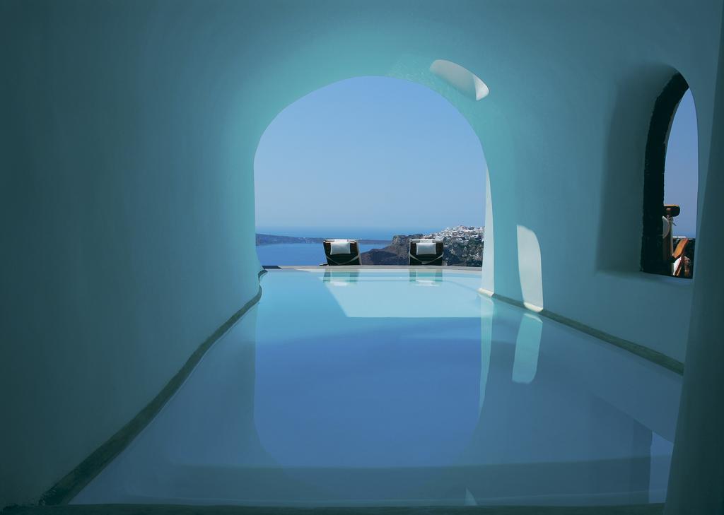 Hotel Perivolas