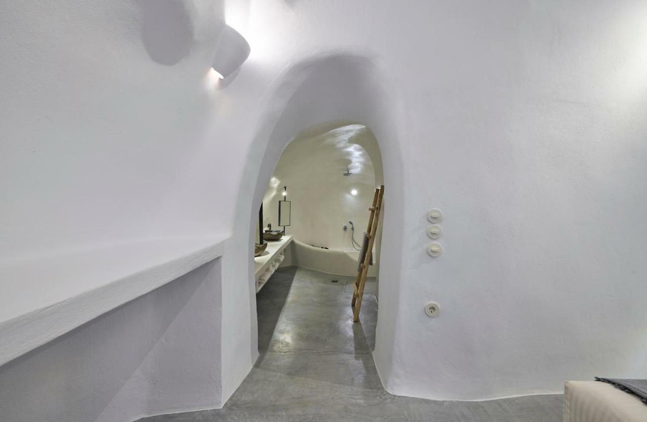 Villa Cave