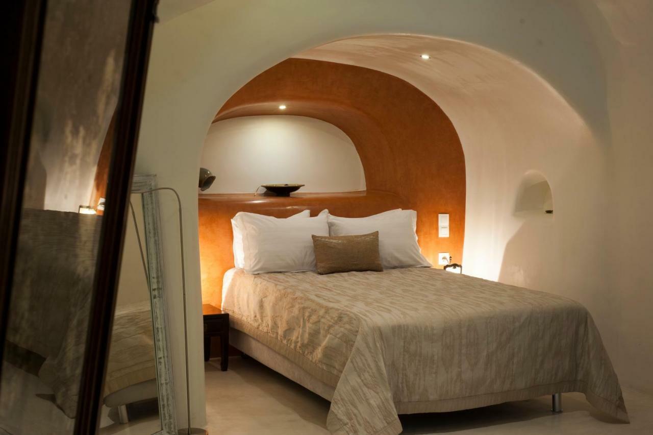 Heliophos Boutique Caves 3* Oia (Santorini)