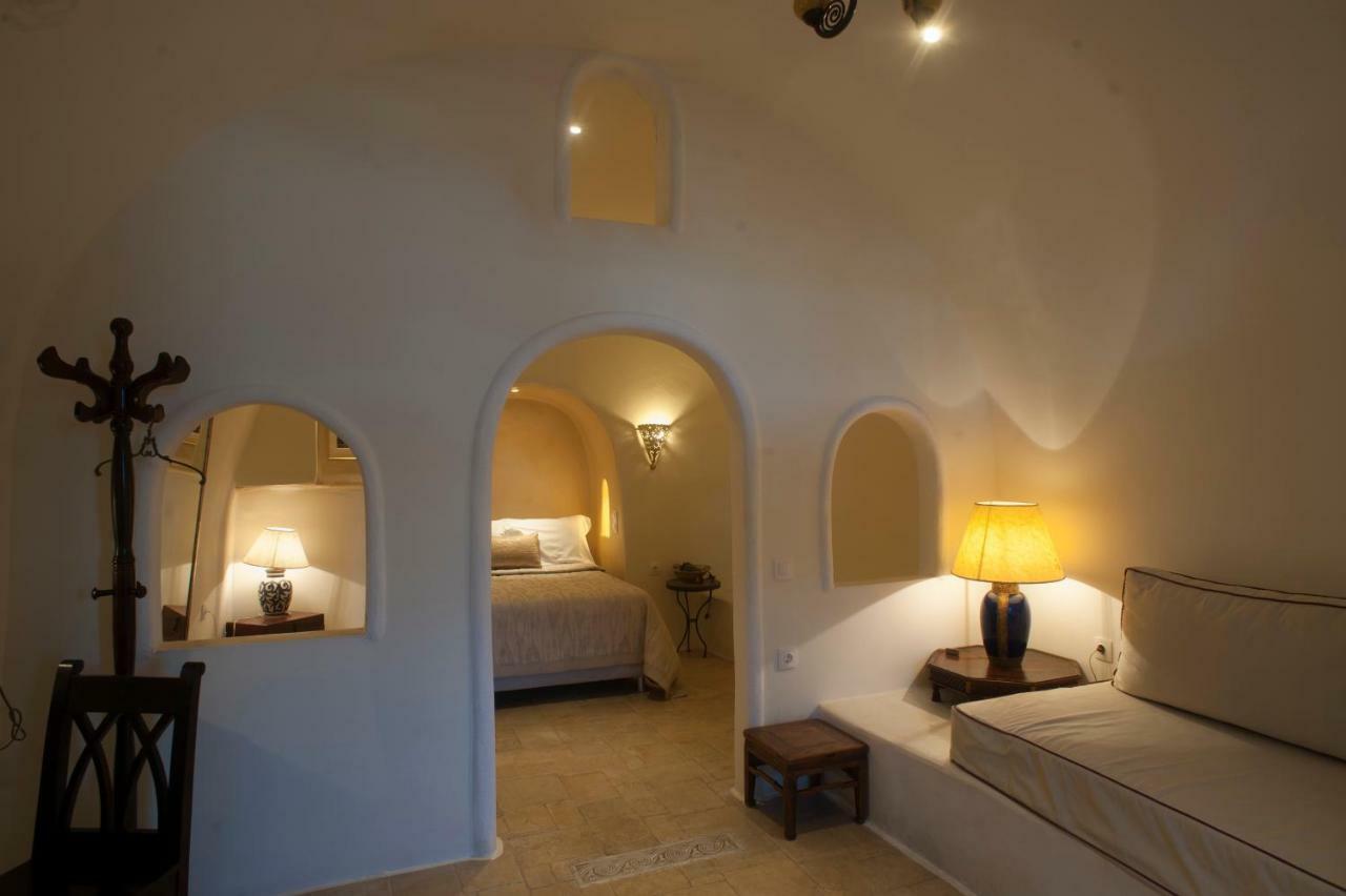 Heliophos Boutique Caves 3* Oia (Santorini)