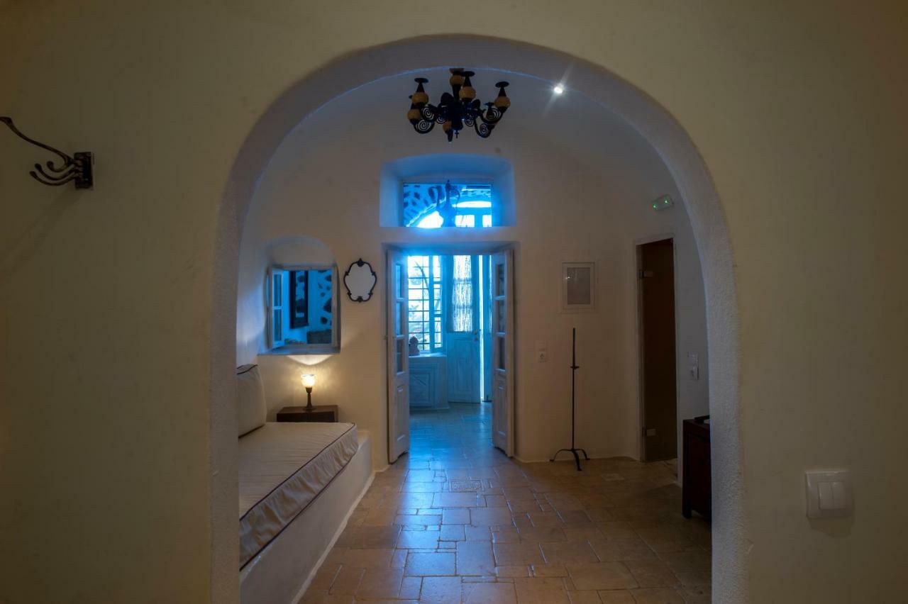 Heliophos Boutique Caves 3* Oia (Santorini)