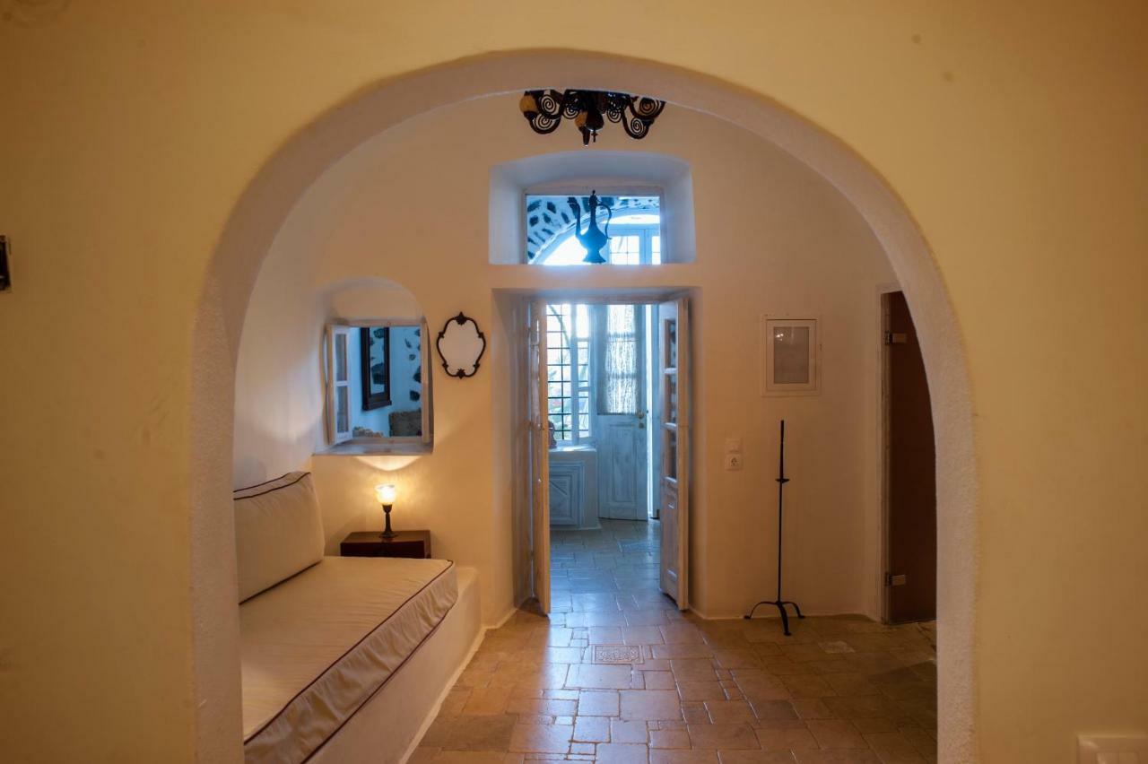 Heliophos Boutique Caves 3* Oia (Santorini)
