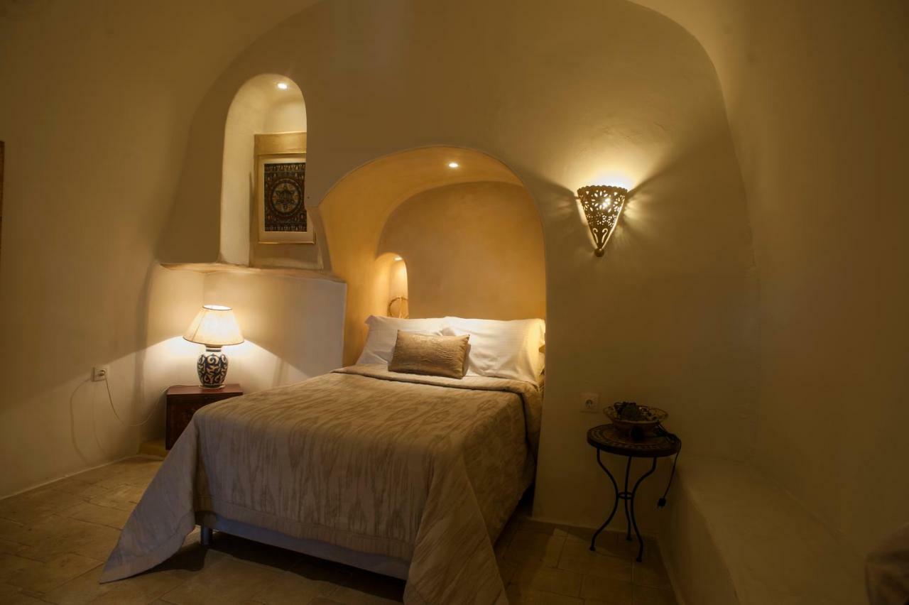 Heliophos Boutique Caves Aparthotel Oia (Santorini)