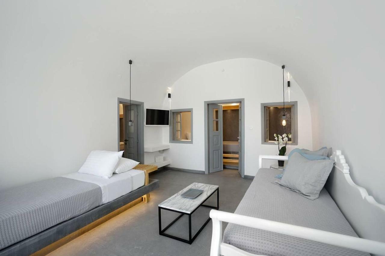 Santorini Sea Cave Apartment
