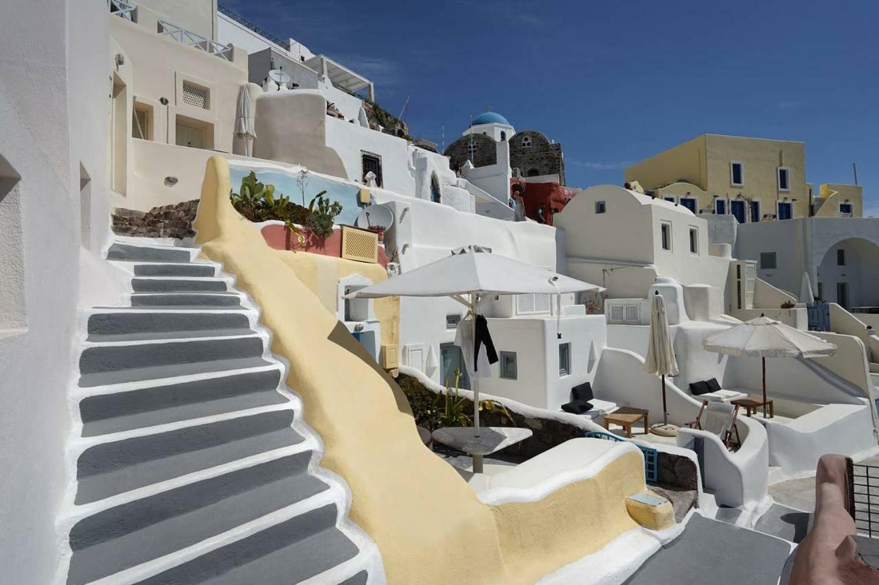 Santorini Sea Cave Apartment