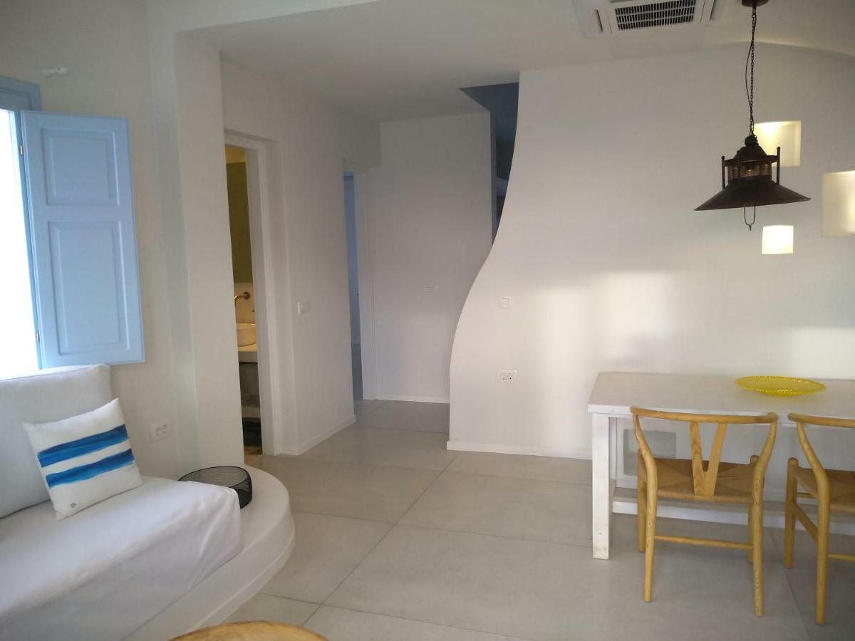 Sol-mate Aparthotel Oia (Santorini)