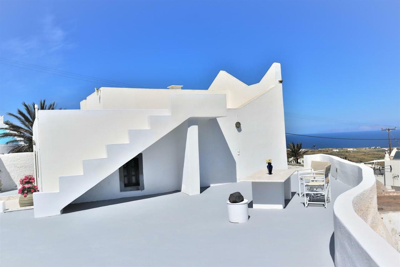 Palm Tree Hill * Oia (Santorini)