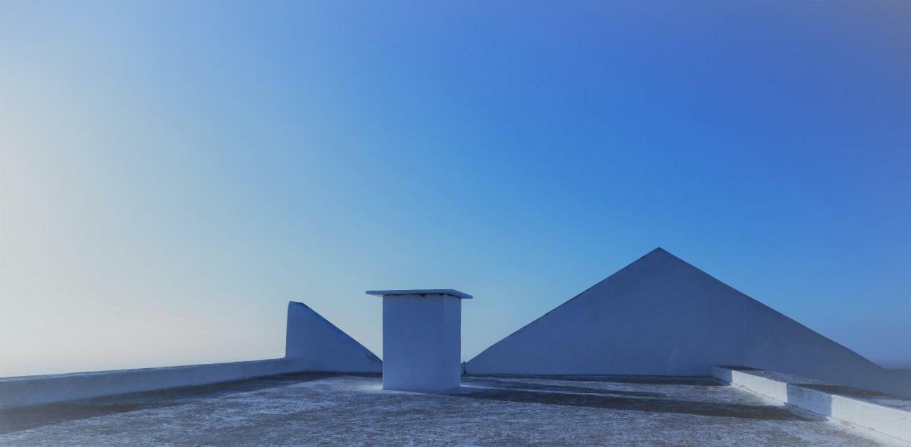 Palm Tree Hill Country house Oia (Santorini)