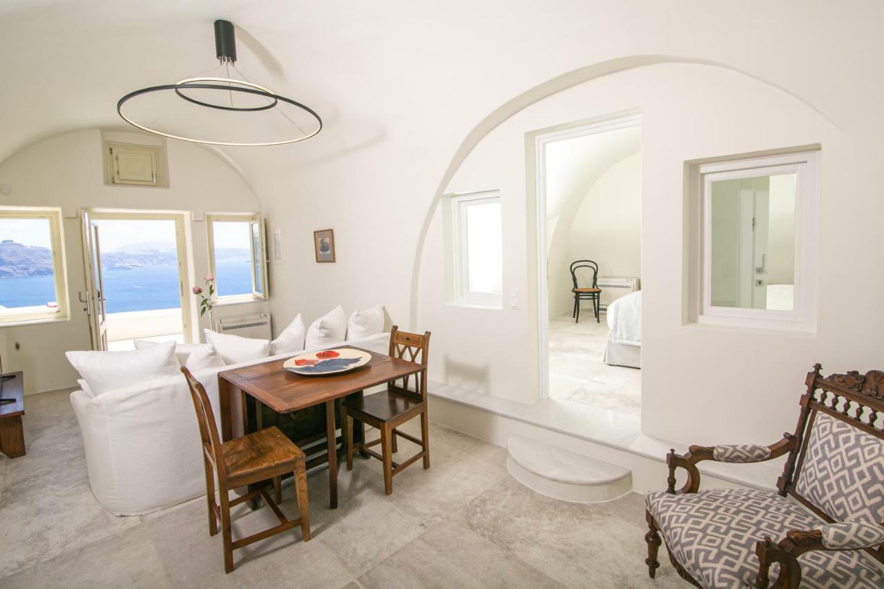 Aloia Hotel Oia (Santorini)