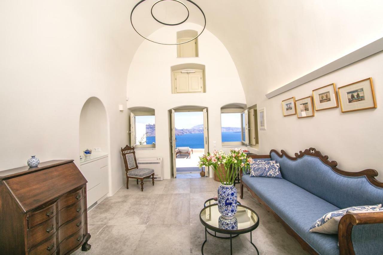 Aloia Hotel Oia (Santorini)