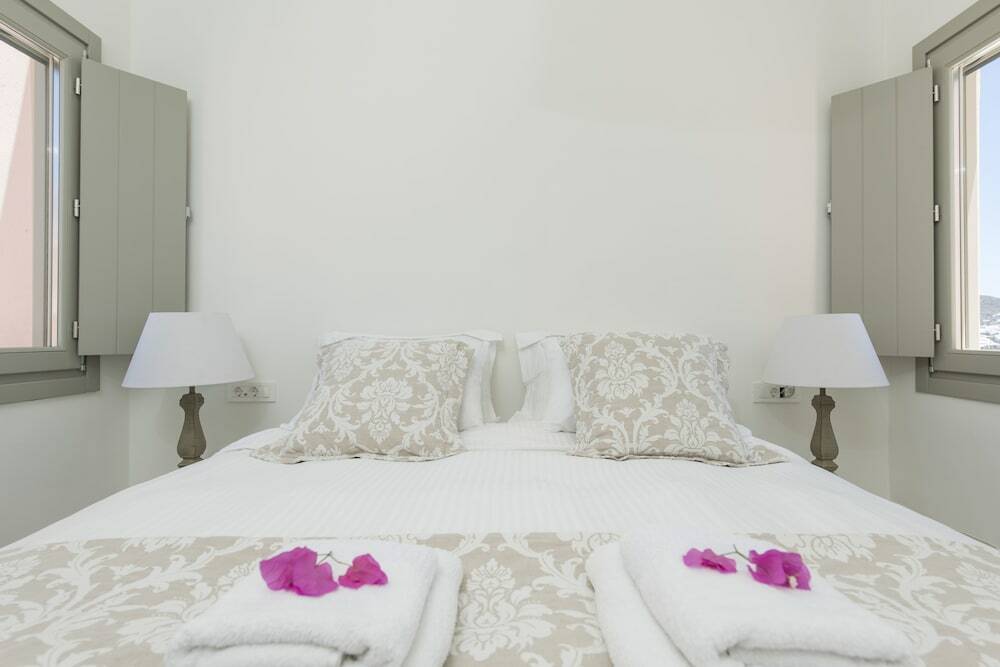 Caldera Hotel 4*