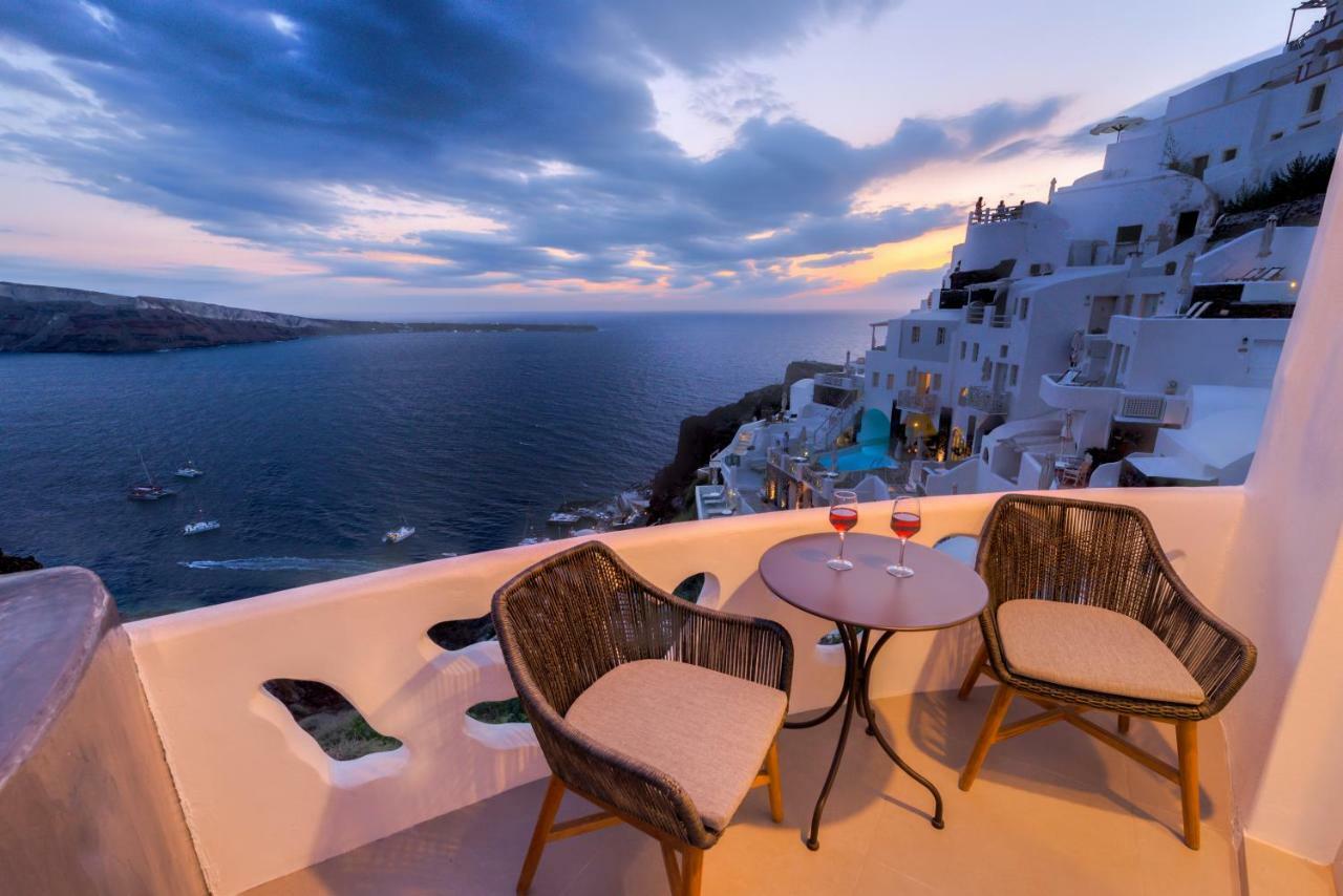 Angle Cavehouse * Oia (Santorini)