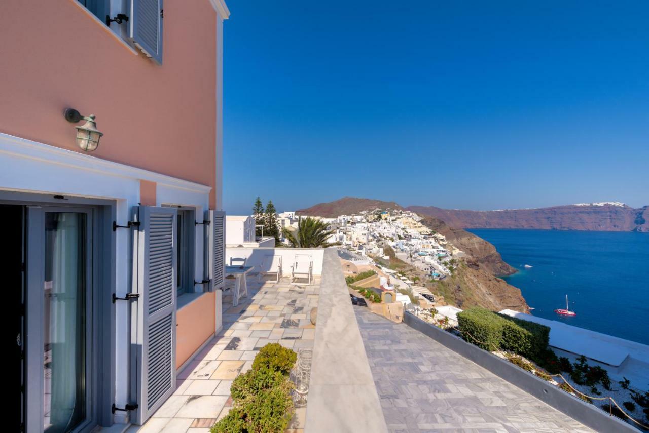 Captain's * Oia (Santorini)