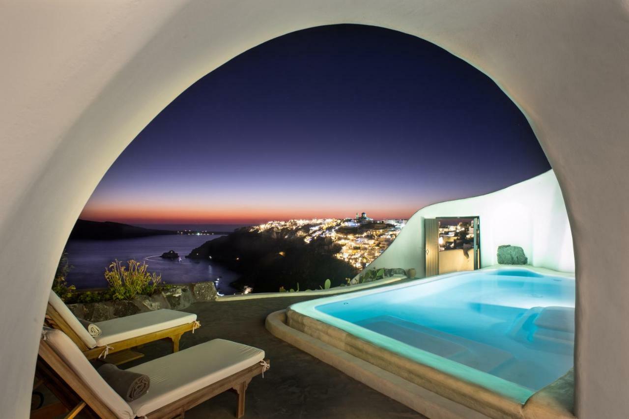 Perivolas Hotel