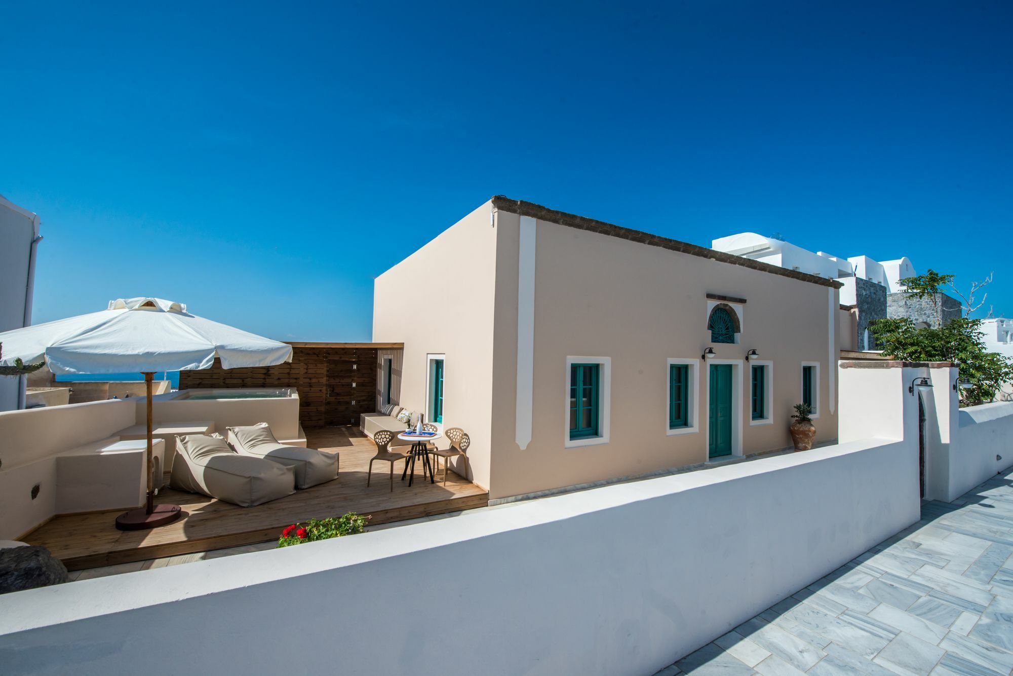Passion Blue Oia (Santorini)