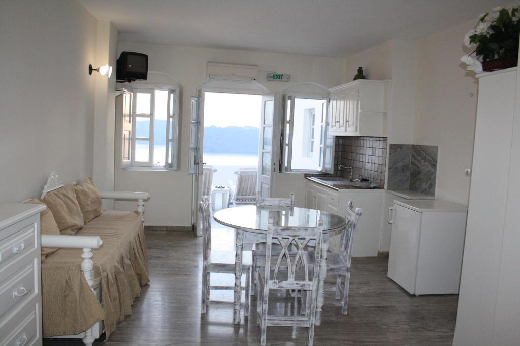 Captain John - Caldera & Sunset View Apartment