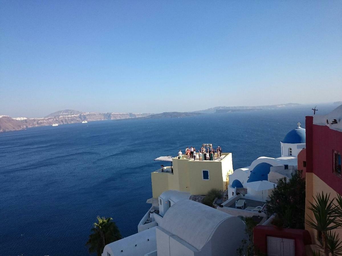 Villa Ilivatos - Elegant On The Caldera's Edge Oia (Santorini)