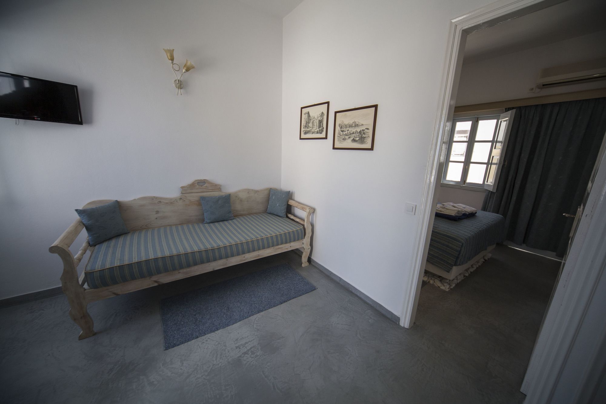 Ianthe & Aparthotel