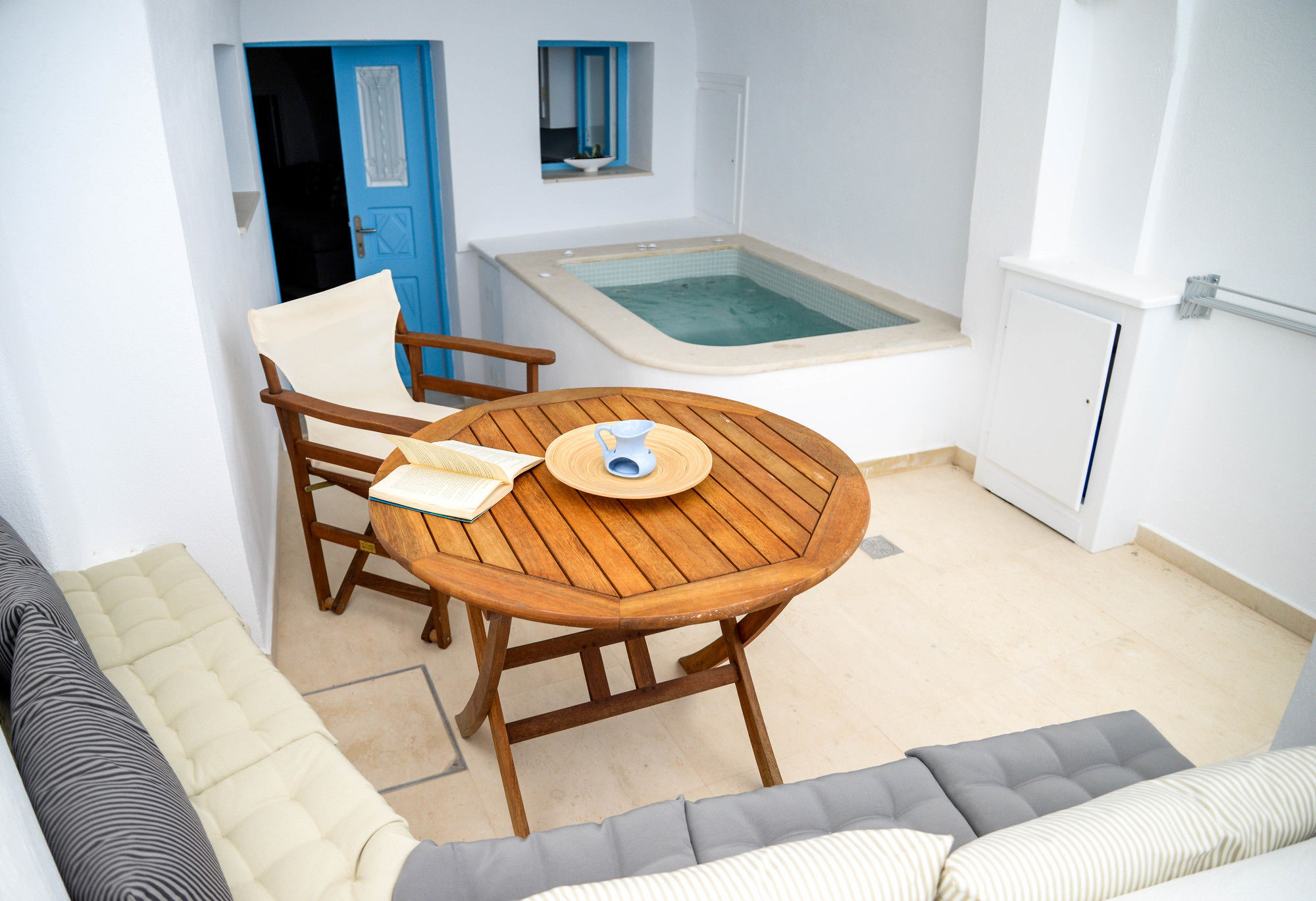 Genesis Cave Villa