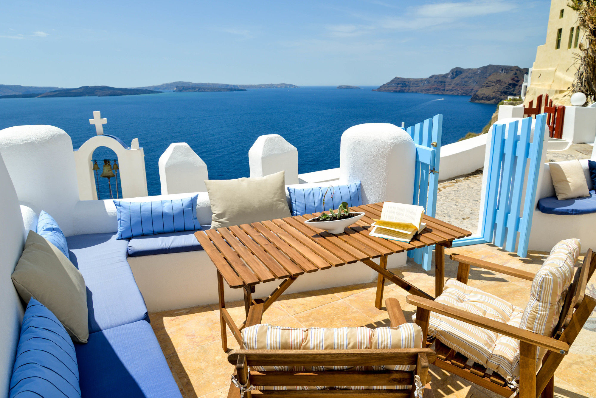 Genesis Cave Villa Oia (Santorini)