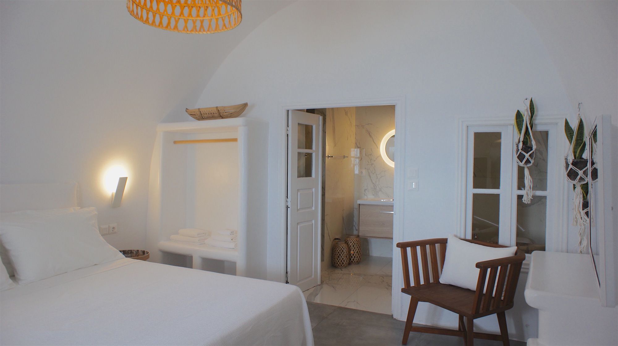 Canvas Villa
