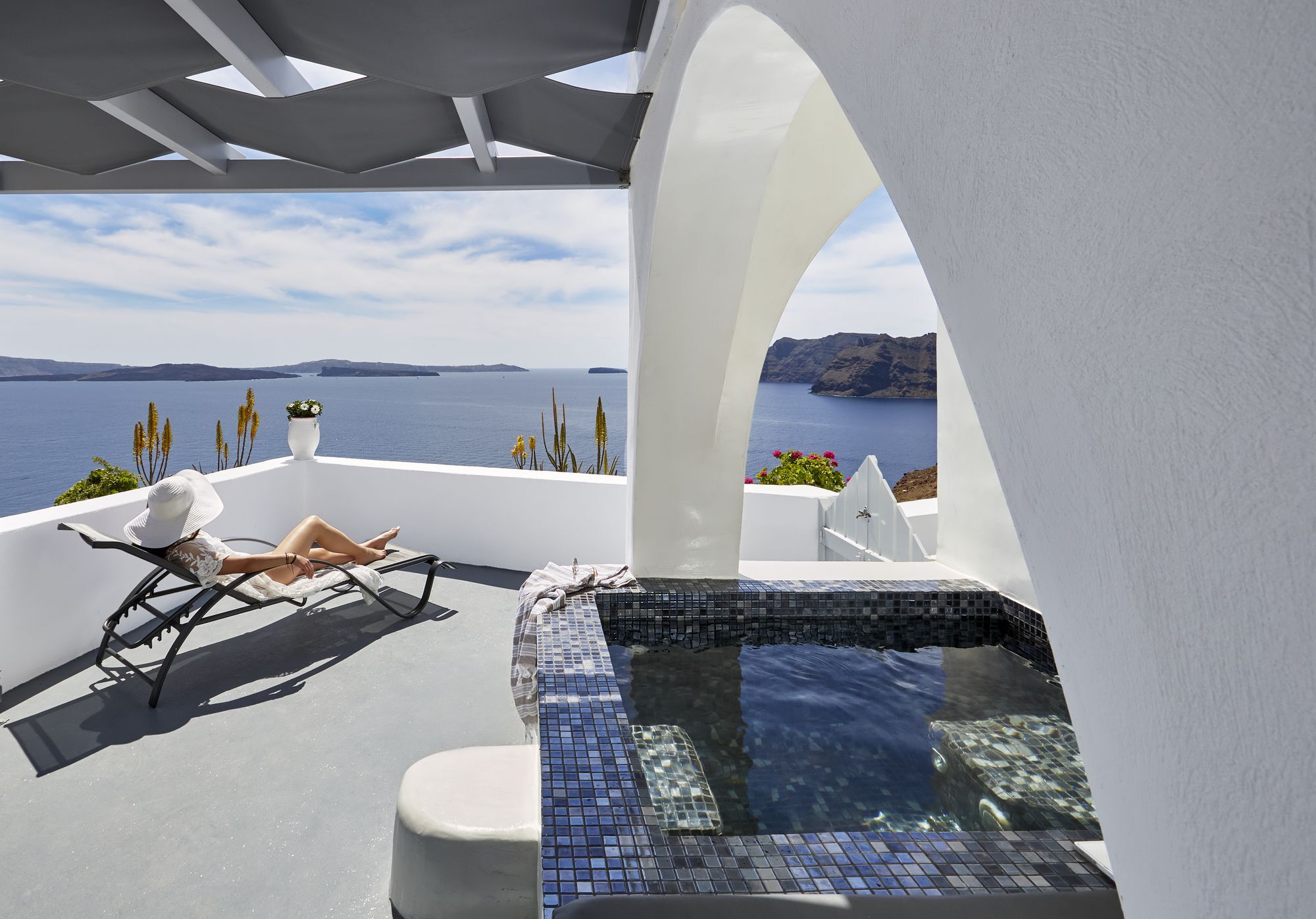 Helianthus Apartment