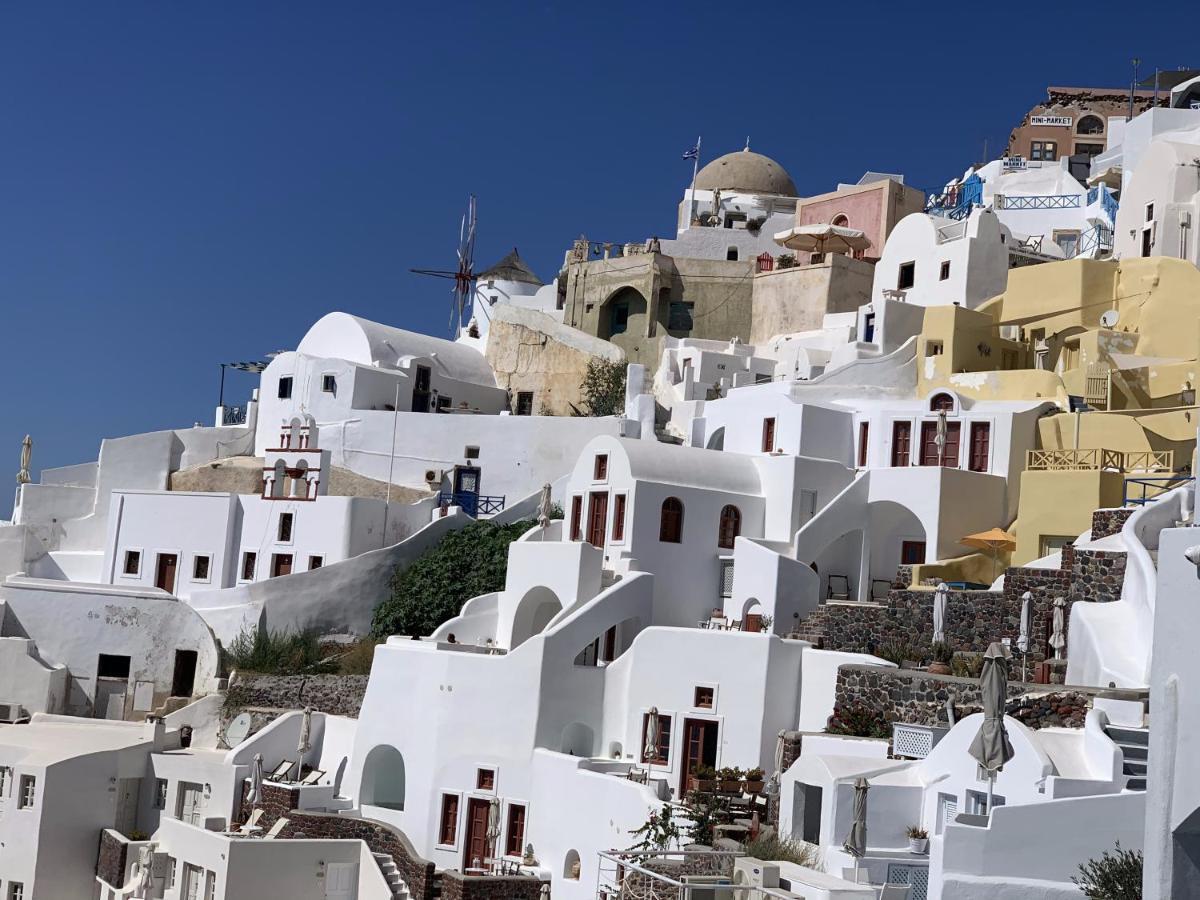Fotinos * Oia (Santorini)